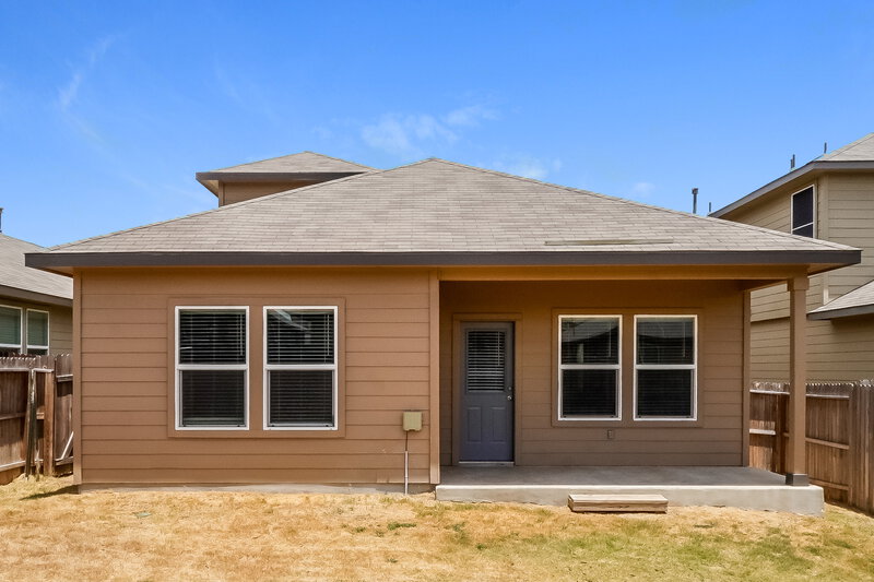 1,565/Mo, 4227 Busbee Flds Saint Hedwig, TX 78152 Rear View