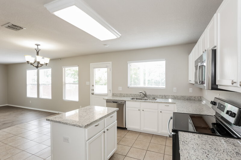 1,730/Mo, 9407 Boatman Pier Converse, TX 78109 Kitchen View 2