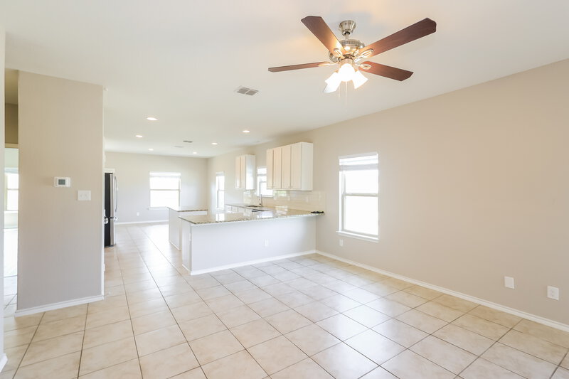 2,300/Mo, 298 Hunters Rnch E San Antonio, TX 78253 Living Room View 2