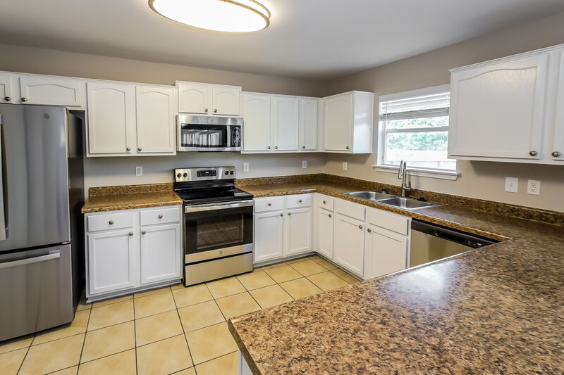 1,620/Mo, 9923 Mustang Rise San Antonio, TX 78254 Kitchen View 2