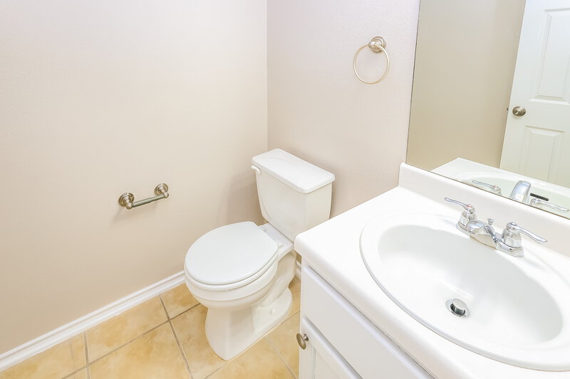 1,620/Mo, 9923 Mustang Rise San Antonio, TX 78254 Bathroom View 2