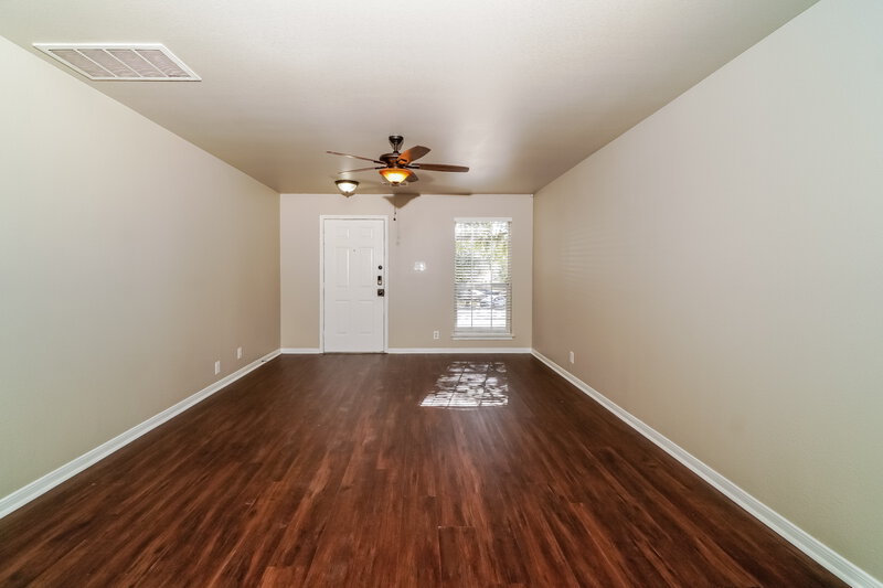 1,525/Mo, 207 Riders Walk San Antonio, TX 78227 Living Room View