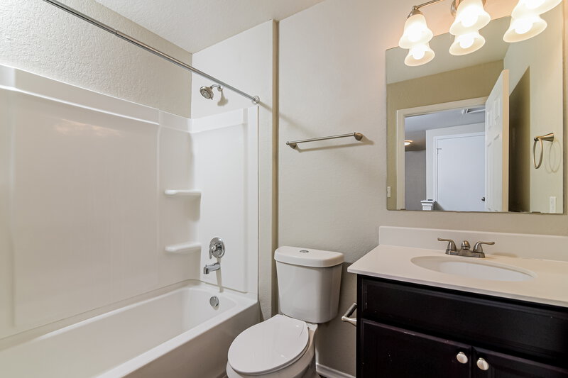 2,105/Mo, 10155 Castello Cyn San Antonio, TX 78254 Bathroom View