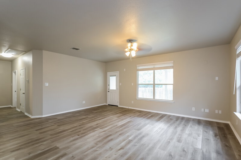 1,705/Mo, 15327 Nesting Way San Antonio, TX 78253 Living Room View