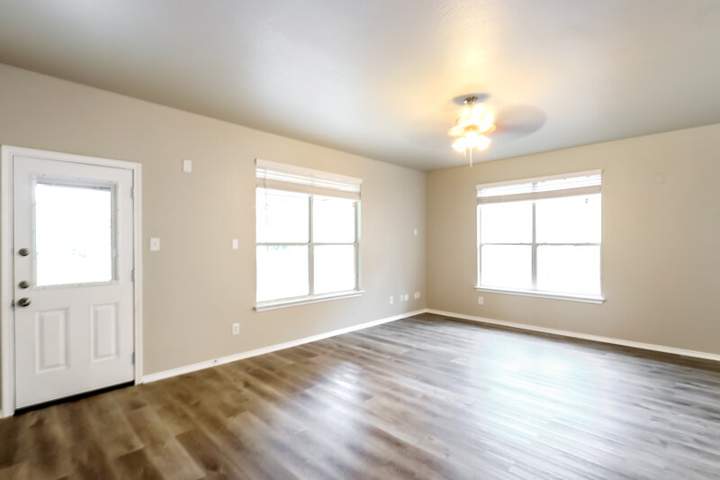1,705/Mo, 15327 Nesting Way San Antonio, TX 78253 Living Room View 2