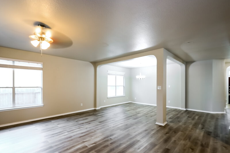 1,705/Mo, 15327 Nesting Way San Antonio, TX 78253 Living Room View 3