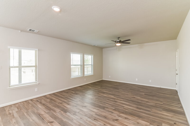 2,430/Mo, 13211 Braxon Pass San Antonio, TX 78253 Living Room View 2