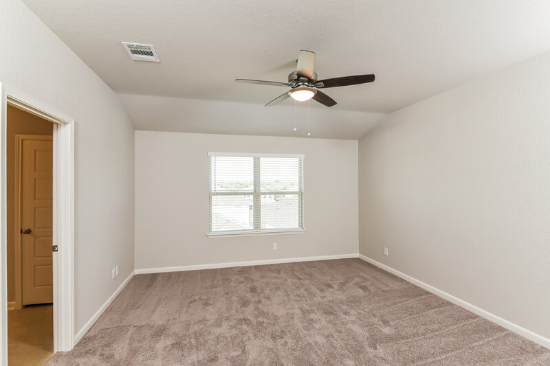 2,430/Mo, 13211 Braxon Pass San Antonio, TX 78253 Main Bedroom View