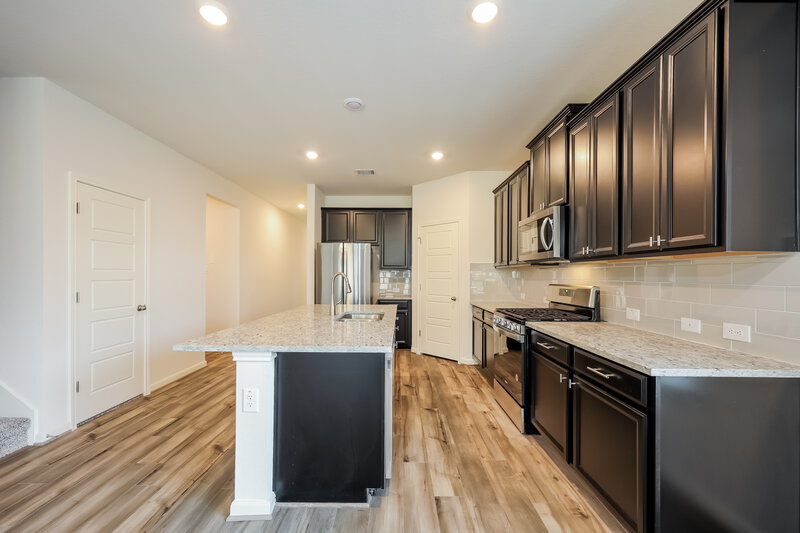 2,355/Mo, 13015 Kenish Pt San Antonio, TX 78253 Kitchen View