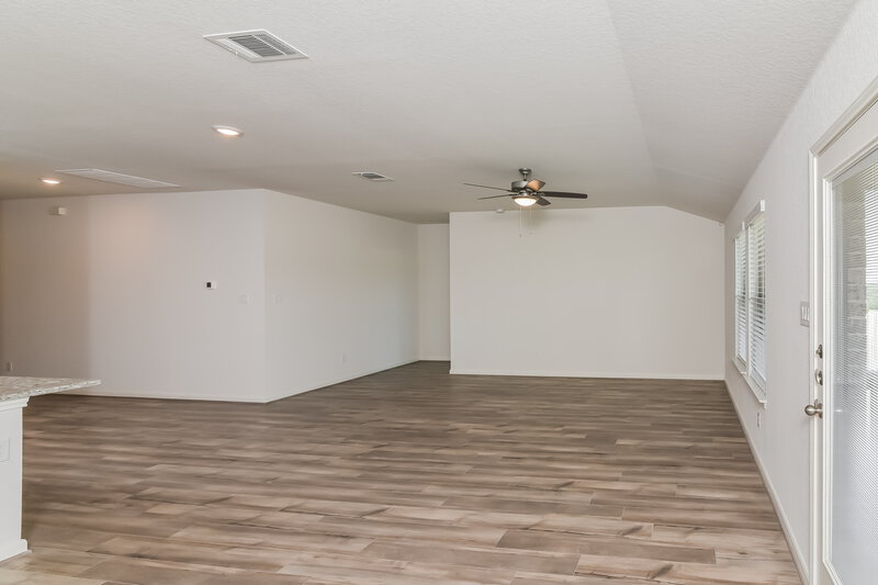 3,690/Mo, 12927 Louberg Vly San Antonio, TX 78253 Living Room View 2