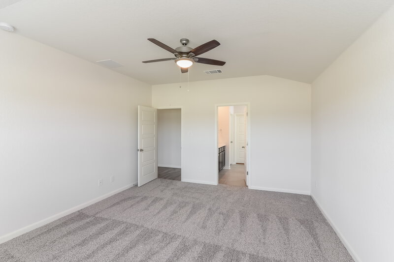 3,690/Mo, 12927 Louberg Vly San Antonio, TX 78253 Main Bedroom View 2