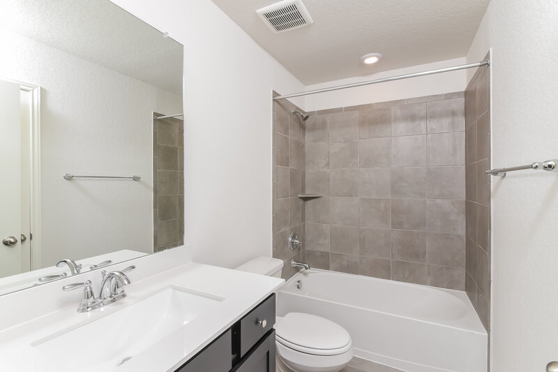 3,690/Mo, 12927 Louberg Vly San Antonio, TX 78253 Bathroom View