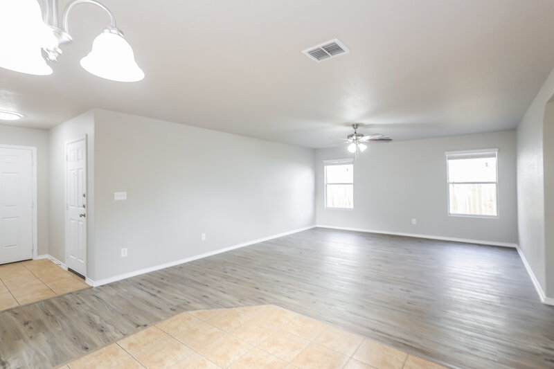 2,105/Mo, 10706 Rimfire Run Ln San Antonio, TX 78245 Living Room View