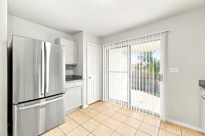2,025/Mo, 10706 Rimfire Run Ln San Antonio, TX 78245 Kitchen View 2