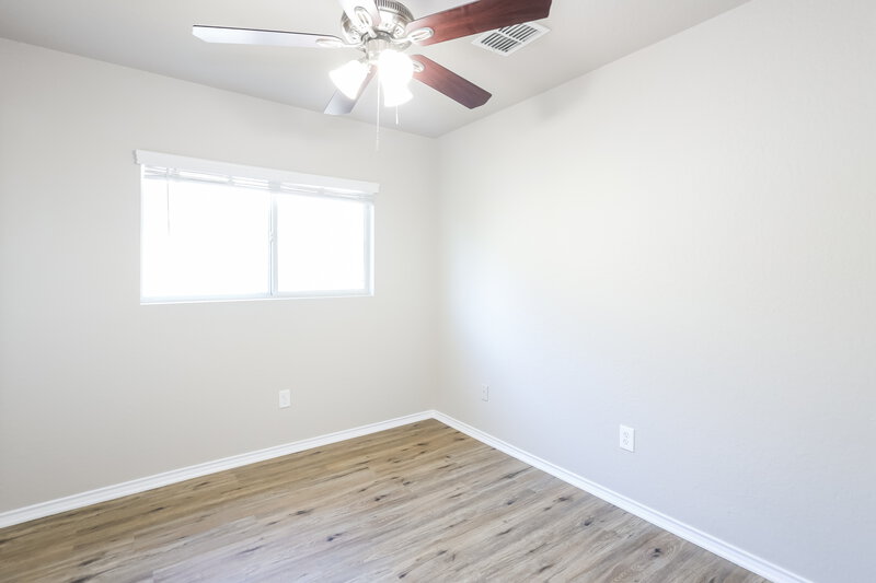 2,105/Mo, 10706 Rimfire Run Ln San Antonio, TX 78245 Bedroom View 2