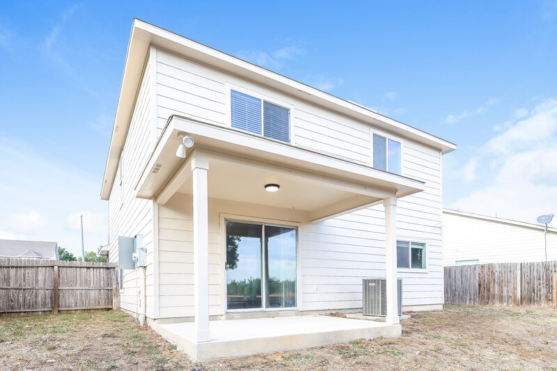 2,105/Mo, 10706 Rimfire Run Ln San Antonio, TX 78245 Rear View