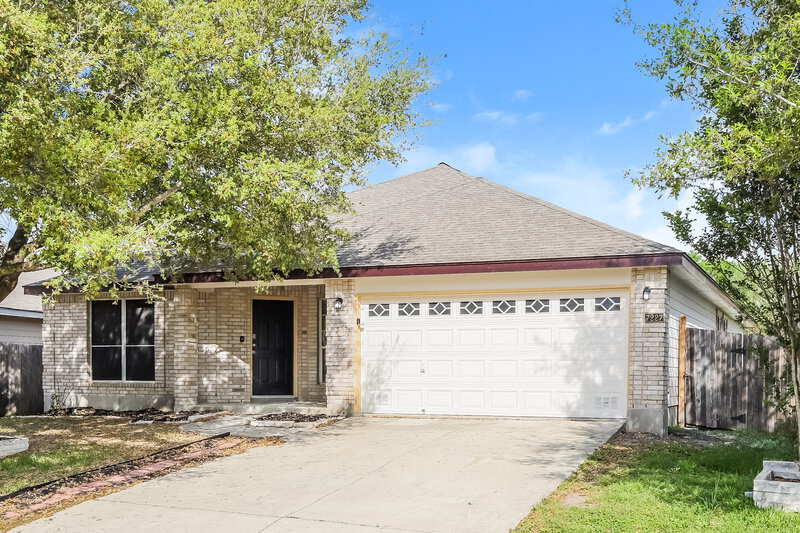 2,750/Mo, 7227 Sunrise Lk San Antonio, TX 78244 Front View