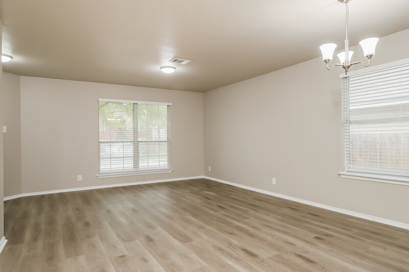 2,750/Mo, 7227 Sunrise Lk San Antonio, TX 78244 Dining Room View