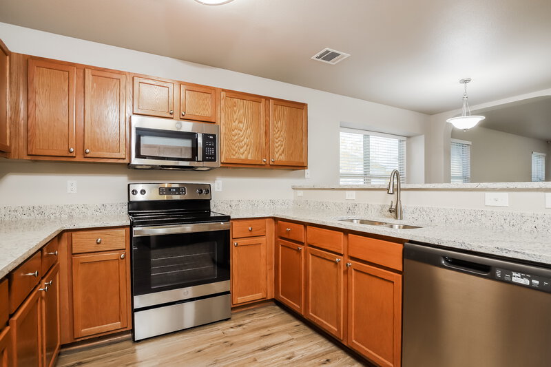 2,750/Mo, 7227 Sunrise Lk San Antonio, TX 78244 Kitchen View