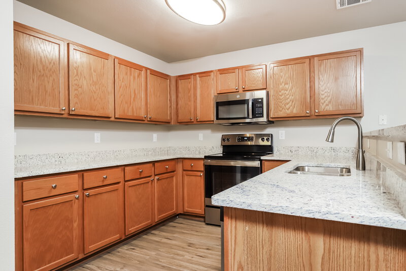 2,750/Mo, 7227 Sunrise Lk San Antonio, TX 78244 Kitchen View 2