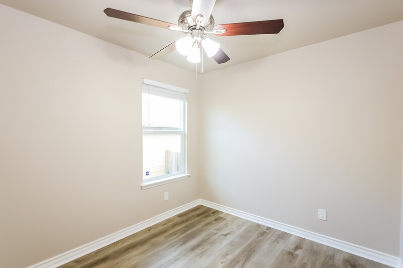 1,920/Mo, 12119 Sapphire Riv San Antonio, TX 78245 Bedroom View 2