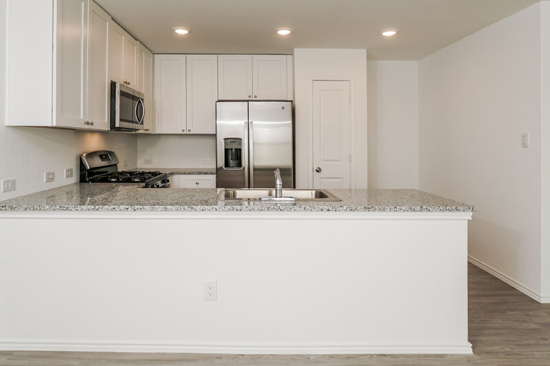 1,985/Mo, 9427 Strand Ct San Antonio, TX 78245 Kitchen View
