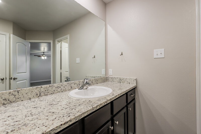 1,915/Mo, 3889 Northaven Trl Canyon Lake, TX 78132 Main Bathroom View 2
