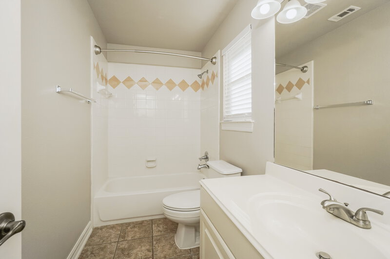 3,335/Mo, 18602 Crosstimber San Antonio, TX 78258 Bathroom View