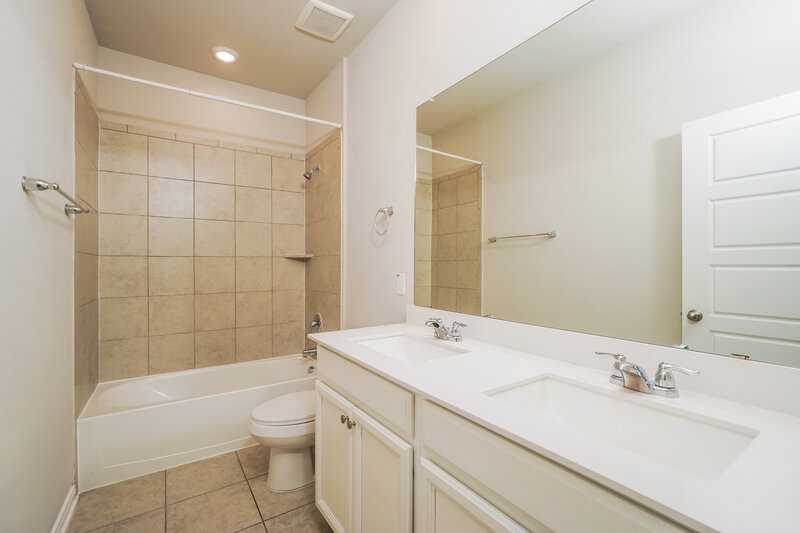 2,115/Mo, 1278 William Crst New Braunfels, TX 78130 Bathroom View