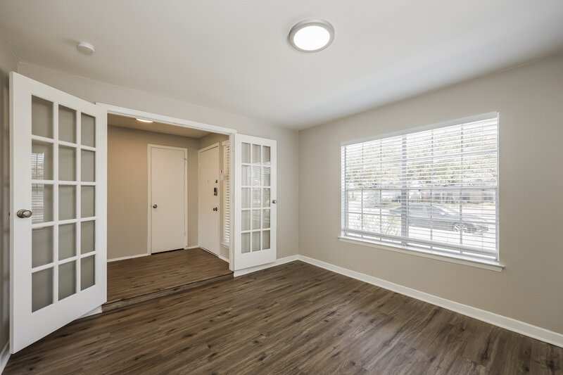 1,900/Mo, 8238 Meadow Post St San Antonio, TX 78251 Dining Room View