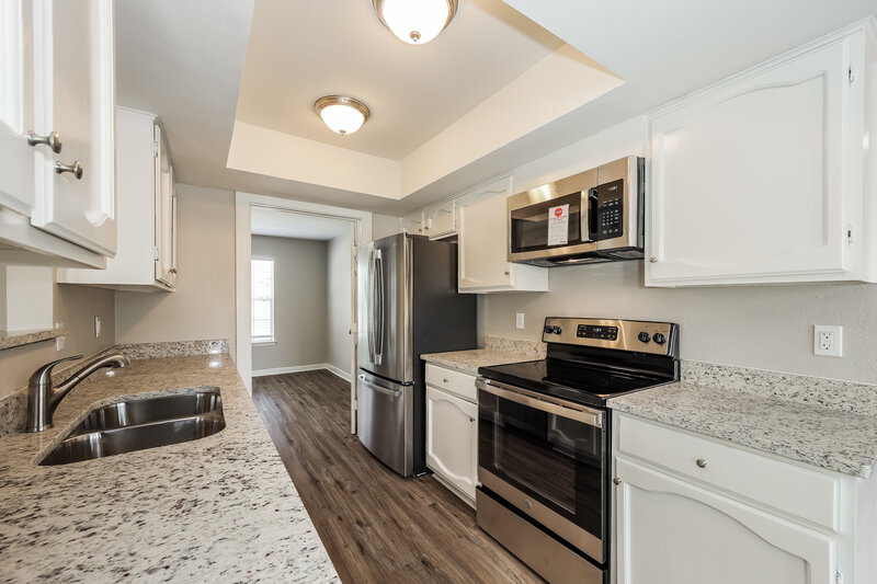 1,900/Mo, 8238 Meadow Post St San Antonio, TX 78251 Kitchen View