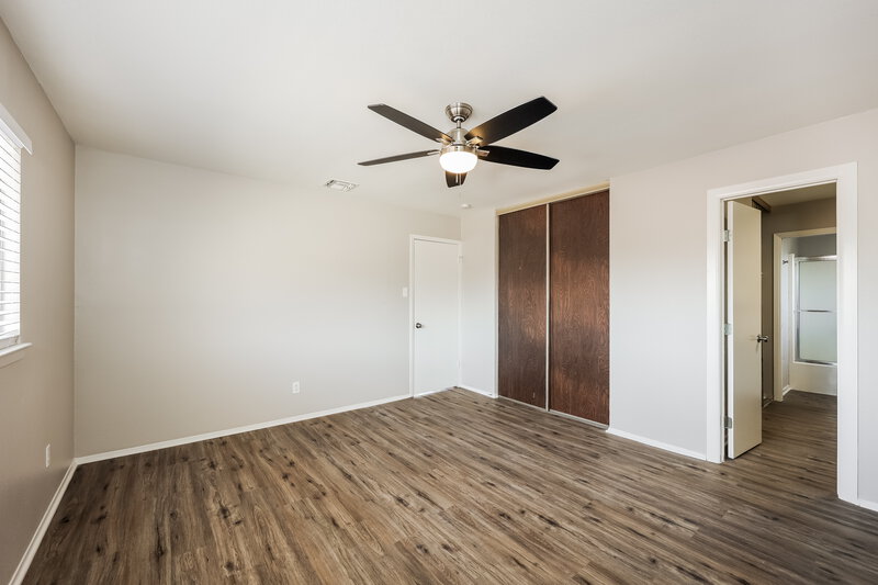 1,900/Mo, 8238 Meadow Post St San Antonio, TX 78251 Main Bedroom View 2