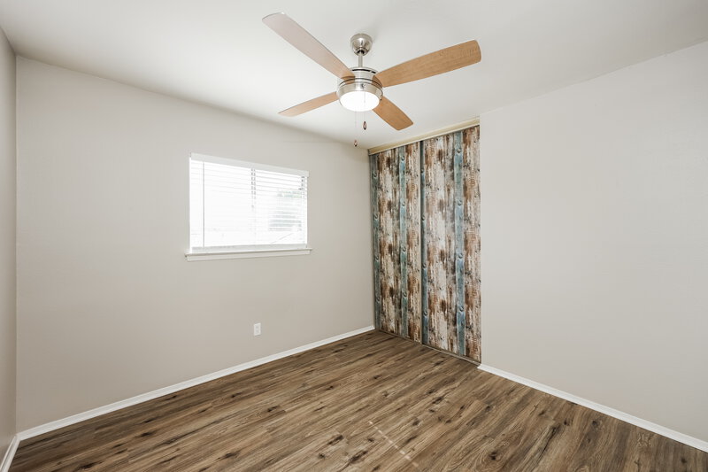 1,900/Mo, 8238 Meadow Post St San Antonio, TX 78251 Bedroom View 3