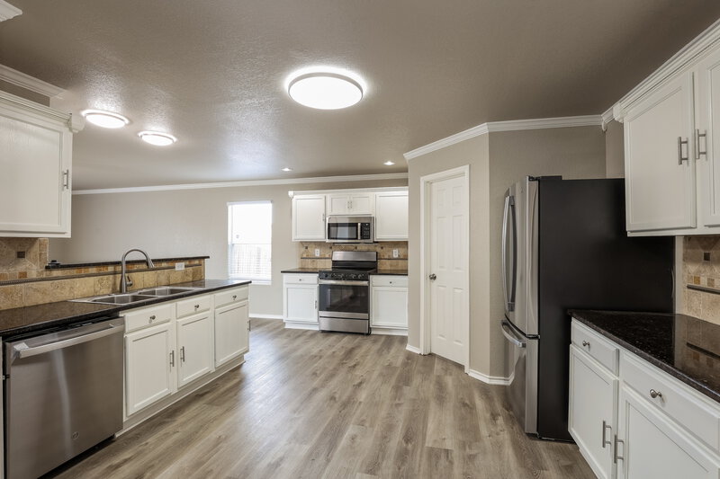 3,390/Mo, 4715 Dapple Dr San Antonio, TX 78244 Kitchen View 2