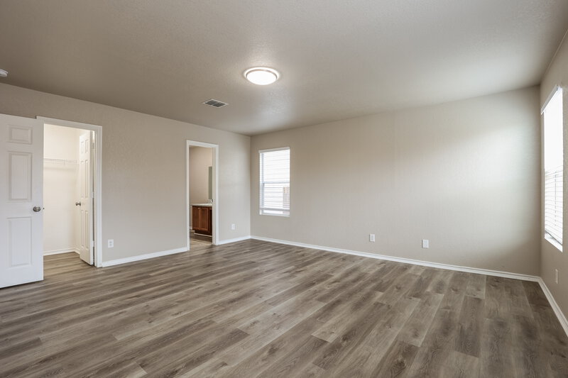 3,390/Mo, 4715 Dapple Dr San Antonio, TX 78244 Main Bedroom View