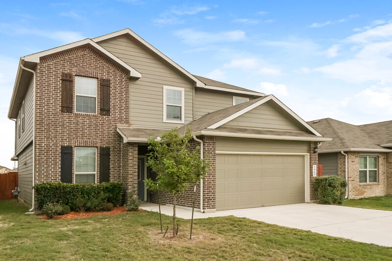 2,425/Mo, 2465 McCrae New Braunfels, TX 78130 Front View