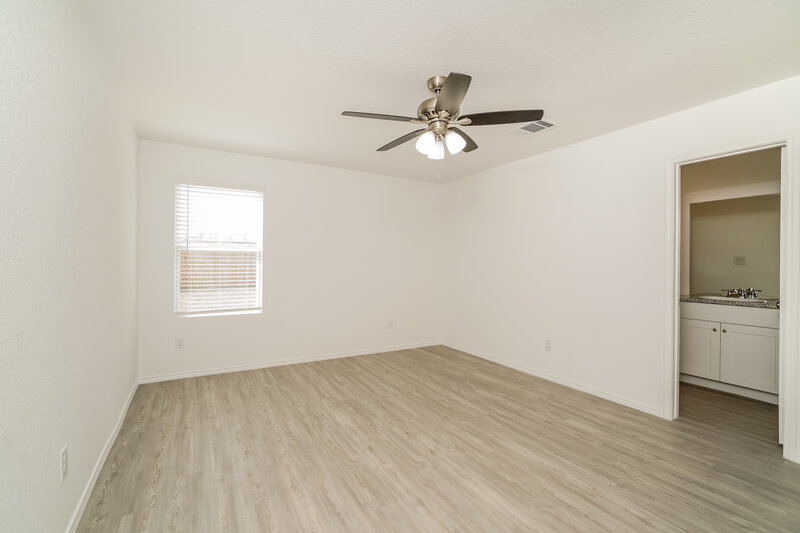 1,620/Mo, 13318 Savory Pl Saint Hedwig, TX 78152 Main Bedroom View