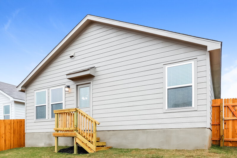 1,700/Mo, 10431 Canard Crst Converse, TX 78109 Rear View