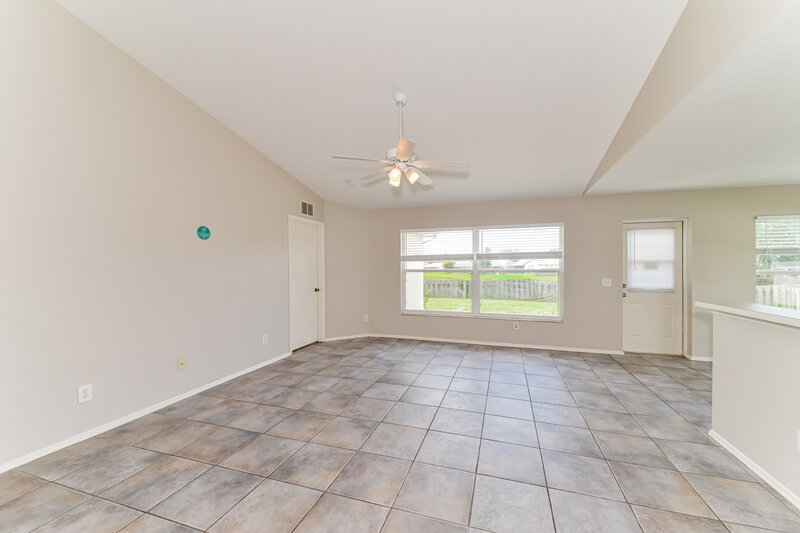 2,105/Mo, 11782 Shirburn Cir Parrish, FL 34219 Living Room View