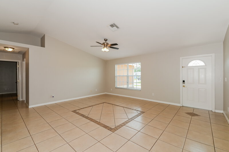 2,760/Mo, 1733 SW 22nd Ln Cape Coral, FL 33991 Living Room View 3