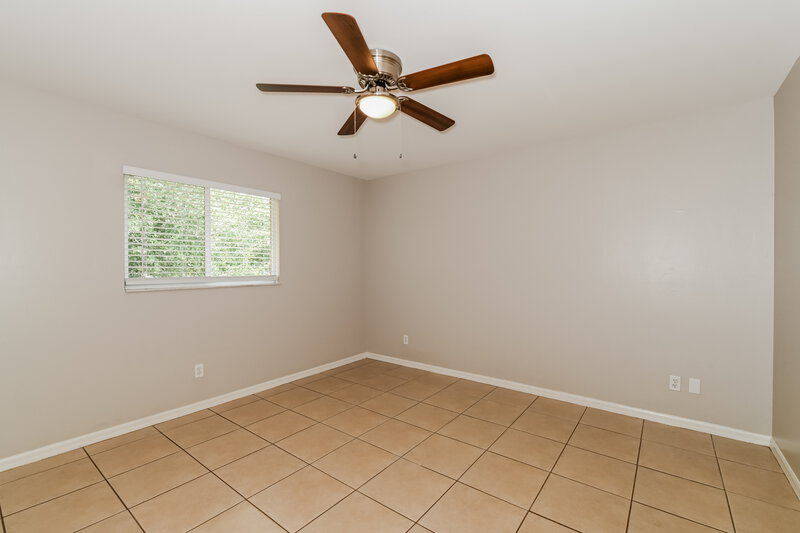 2,760/Mo, 1733 SW 22nd Ln Cape Coral, FL 33991 Main Bedroom View