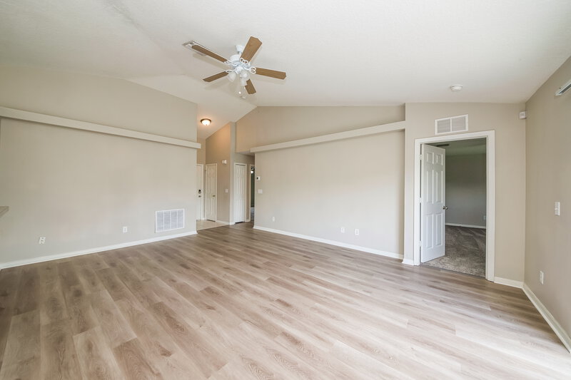 2,145/Mo, 6010 33rd Dr E Palmetto, FL 34221 Living Room View 3