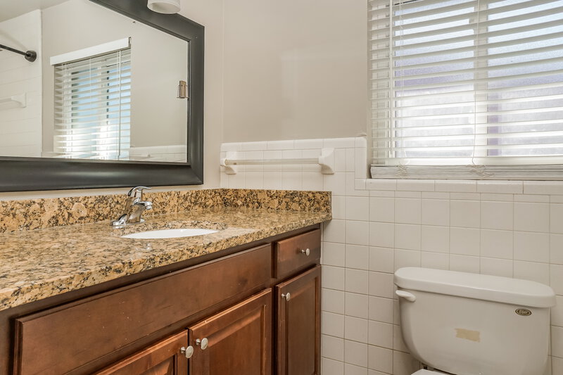 2,265/Mo, 4248 Dryden Cir Sarasota, FL 34241 Bathroom View