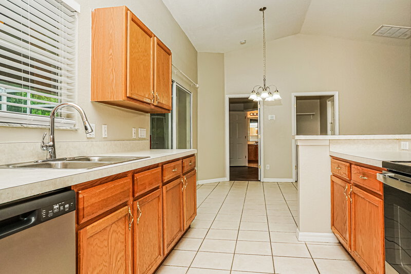 2,115/Mo, 5063 Linda Dr North Port, FL 34286 Kitchen View 2