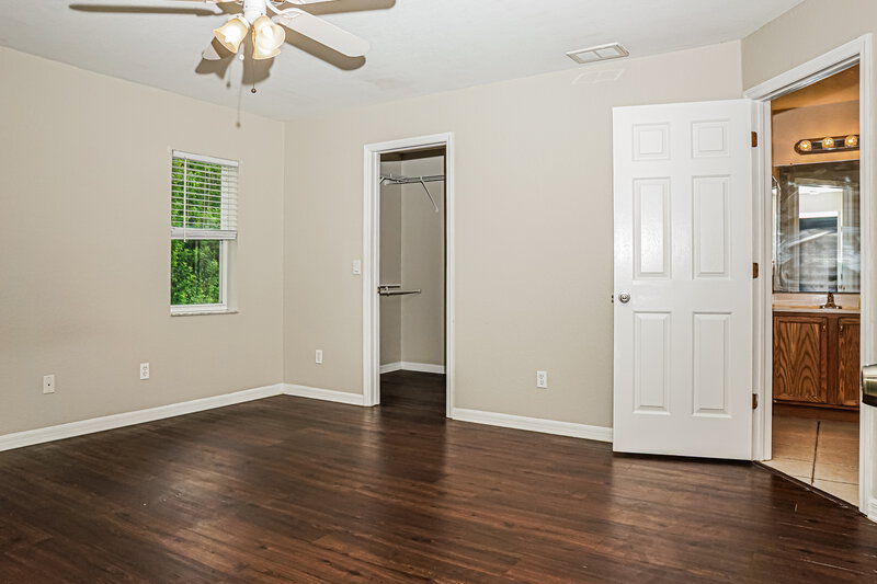 2,115/Mo, 5063 Linda Dr North Port, FL 34286 Main Bedroom View 2