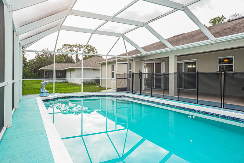 2,115/Mo, 5063 Linda Dr North Port, FL 34286 Pool View