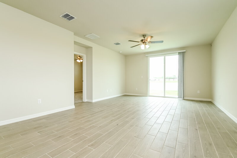 2,210/Mo, 13907 Richland Gulf Cir Parrish, FL 34221 Living Room View