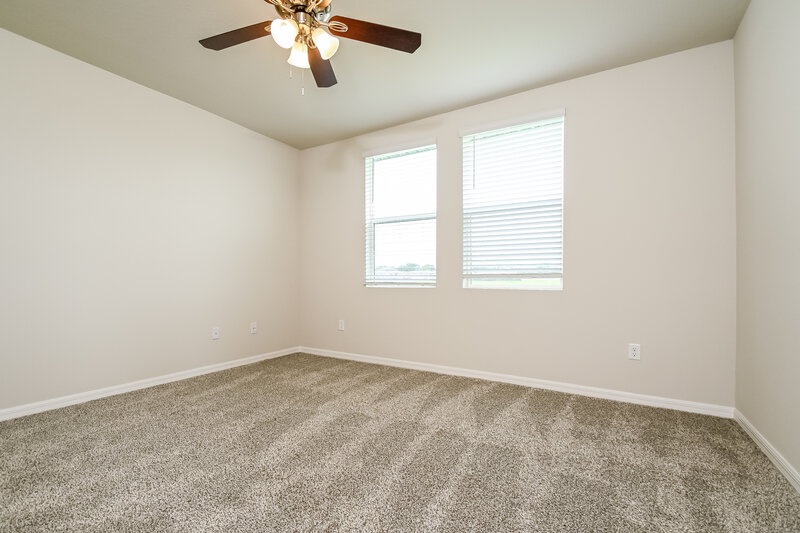 2,210/Mo, 13907 Richland Gulf Cir Parrish, FL 34221 Main Bedroom View