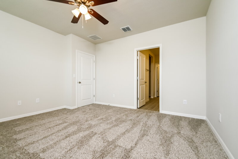 2,210/Mo, 13907 Richland Gulf Cir Parrish, FL 34221 Main Bedroom View 2