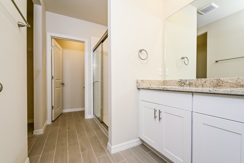 2,210/Mo, 13907 Richland Gulf Cir Parrish, FL 34221 Main Bathroom View